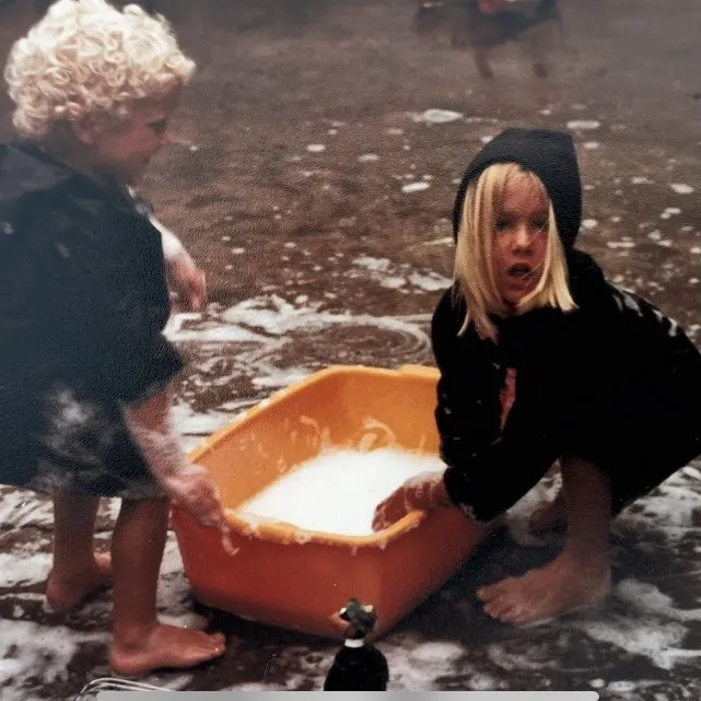 Caryn and Andre van Wyk as children